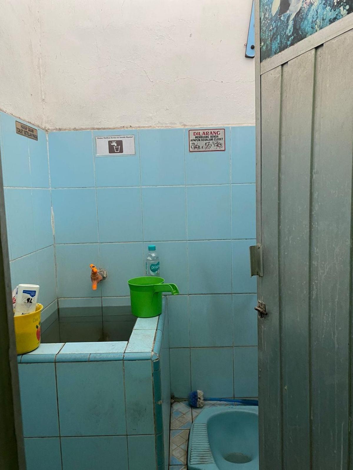 ホテル Spot On 94166 Kost Bunda Syariah ブカシ エクステリア 写真